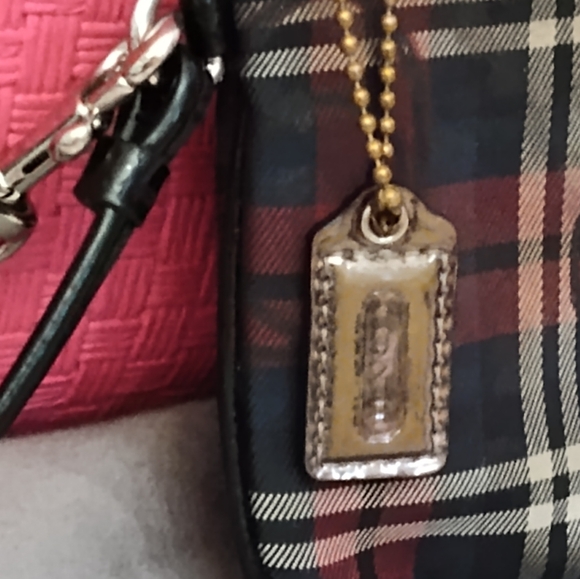 Vintage Like-New Coach Wristlet - Picture 5 of 11